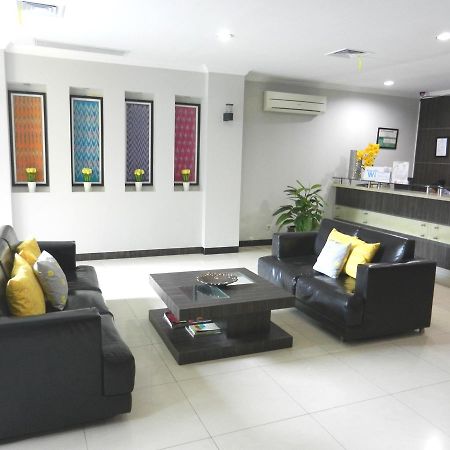 Karsa Utama Hotel Jakarta Extérieur photo