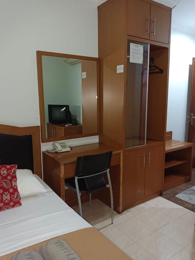 Karsa Utama Hotel Jakarta Extérieur photo