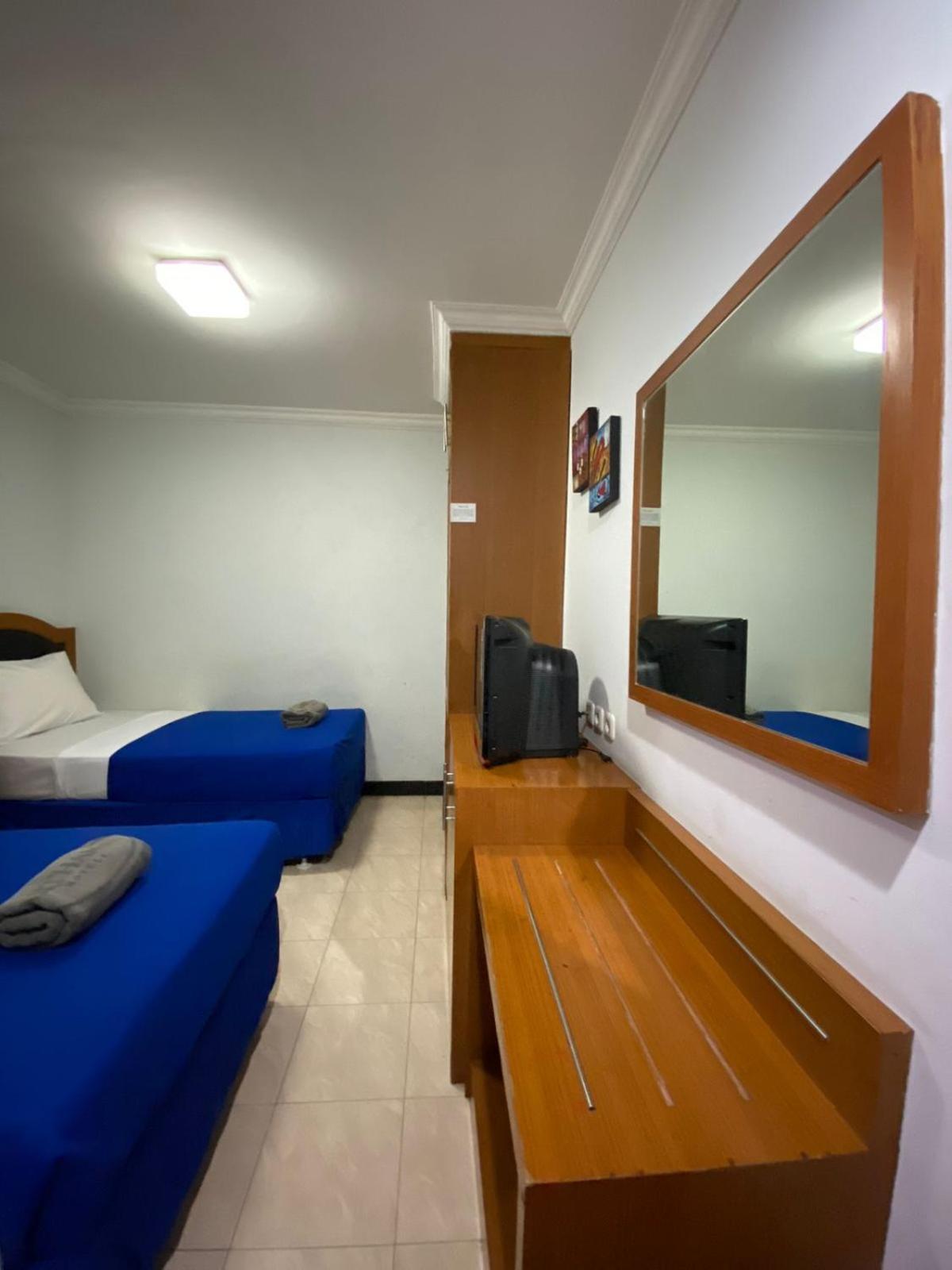 Karsa Utama Hotel Jakarta Extérieur photo