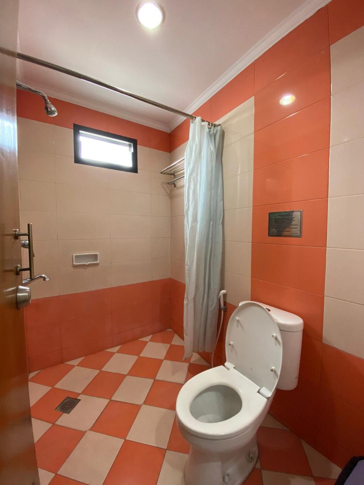 Karsa Utama Hotel Jakarta Extérieur photo