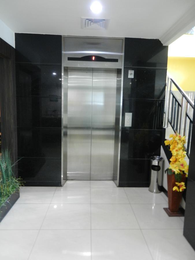 Karsa Utama Hotel Jakarta Extérieur photo